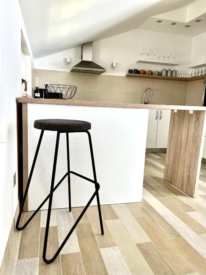 Sky - Beautiful Rooftop Apartment With Shared Pool 斯普利特 外观 照片