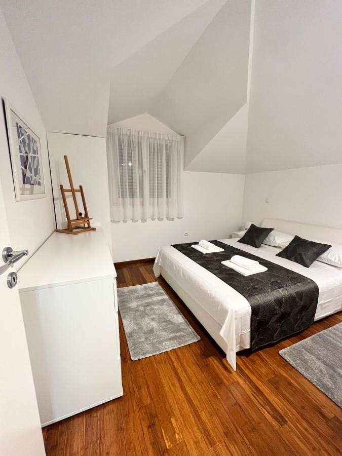 Sky - Beautiful Rooftop Apartment With Shared Pool 斯普利特 外观 照片